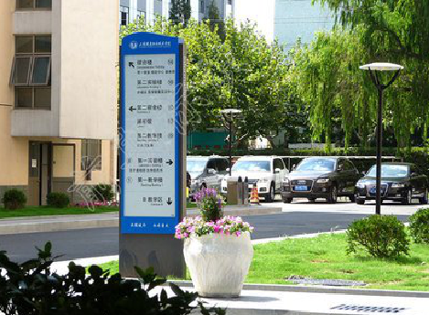 务川哪些因素影响宣传栏的制作？